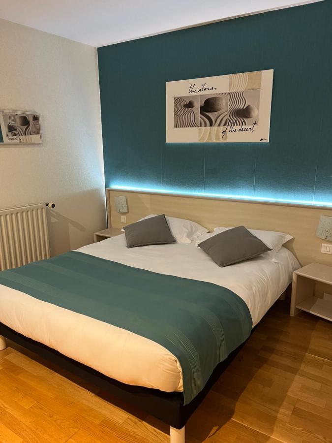 Etesia Hotell Feurs Eksteriør bilde